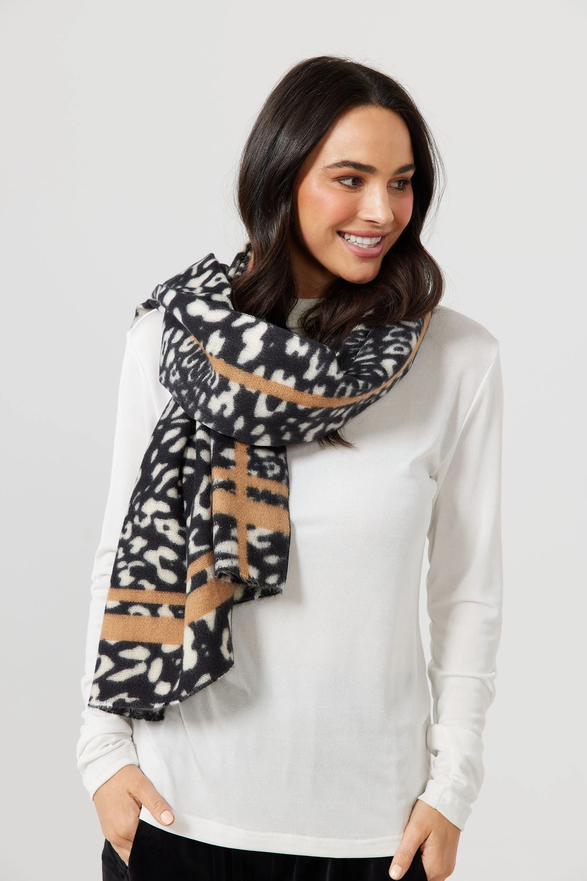 Born Free Scarf (Black)