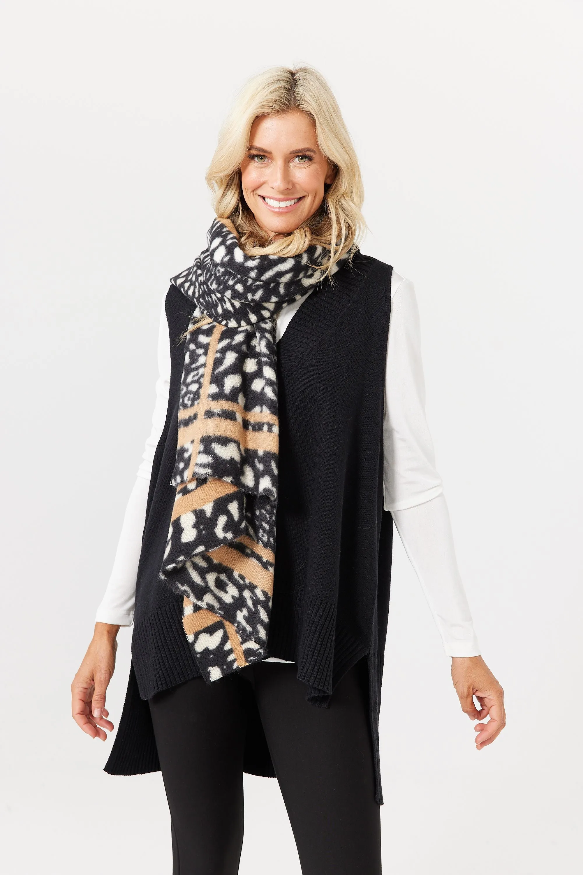 Born Free Scarf (Black)