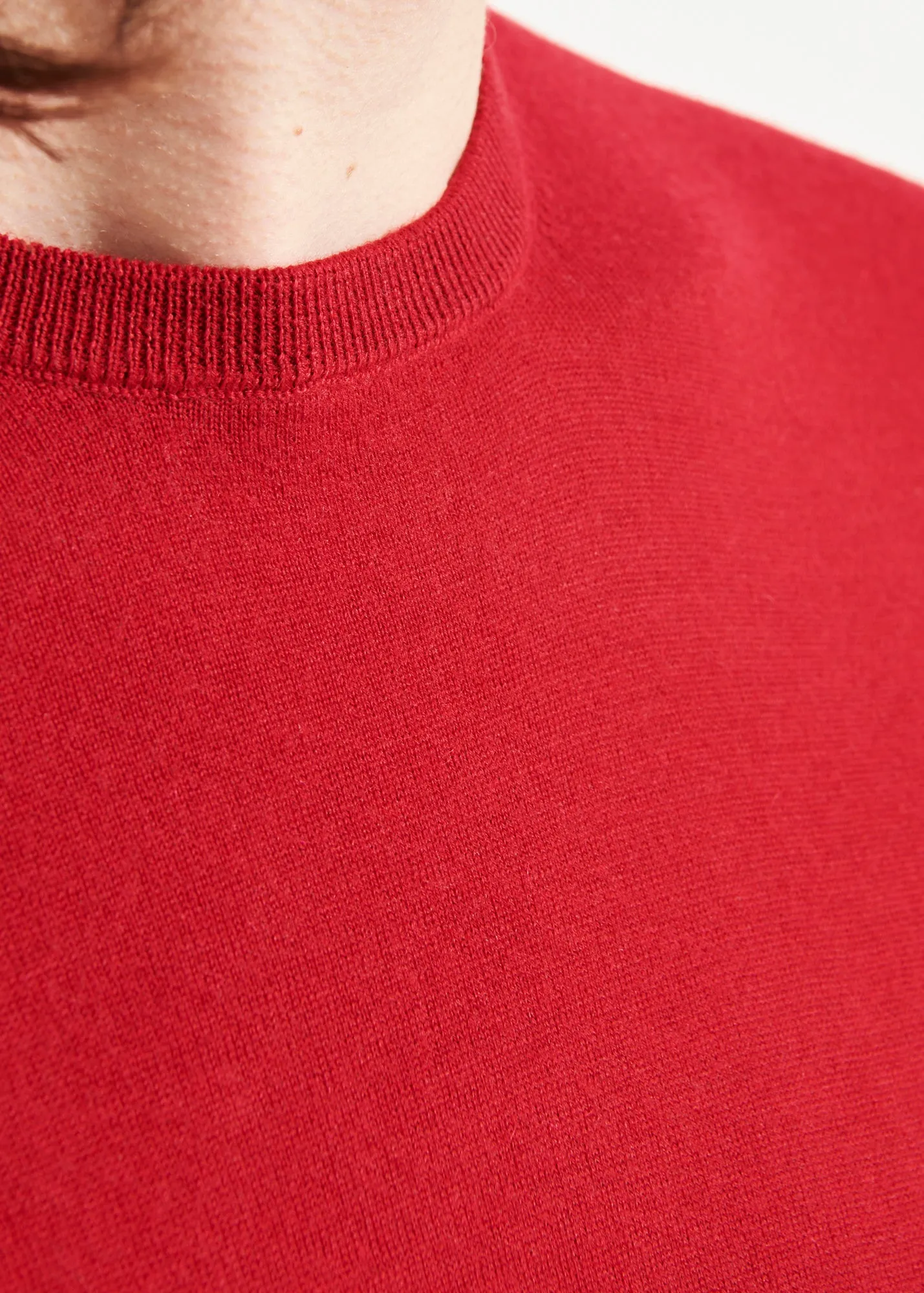 CASHMERE CREWNECK SWEATER