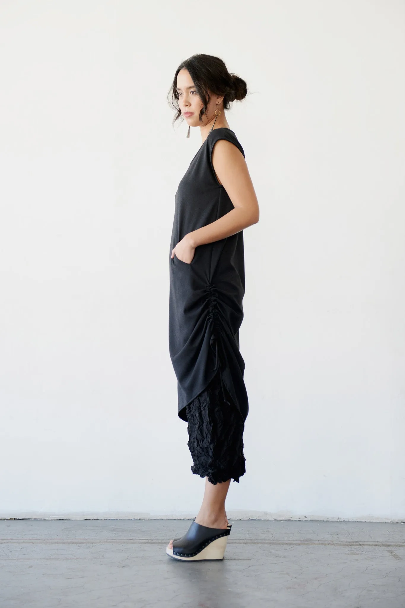 Moth Convertible Column Skirt | Black